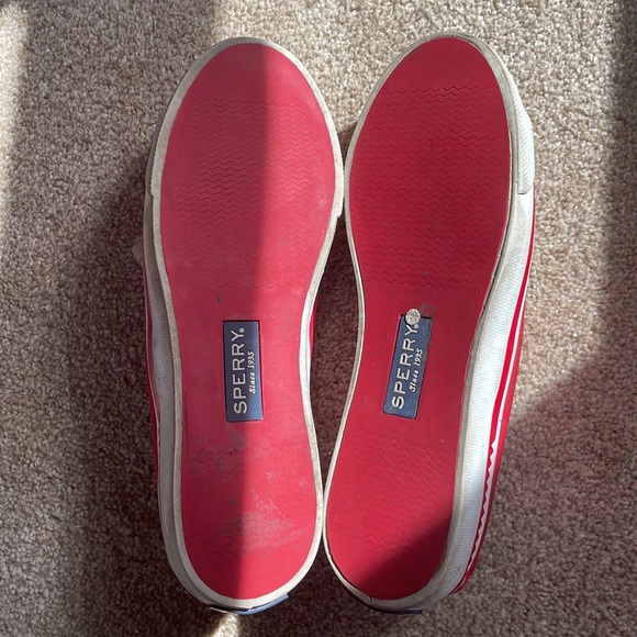 Sperry SeaCoast Logo Red Boat shoe. - Picture 4 of 12